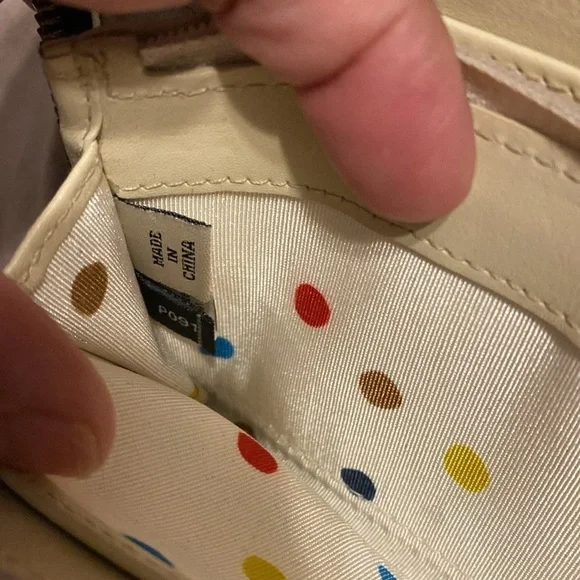 🎉HP🎉🎉Kate Spade Black Wallet - Picture 7 of 9